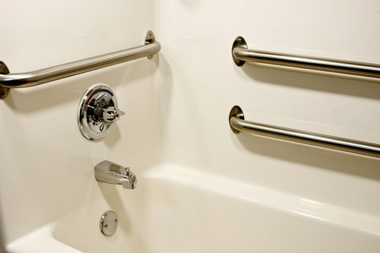 Elderly Care in Hickory Creek TX: Safety Checklist for Your Senior's Bath and Shower